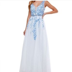 Juniors Size 7 Prom Dress